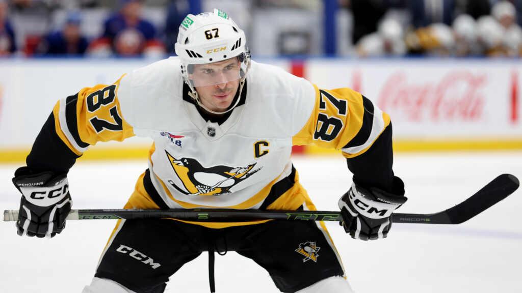 Crosby breaks Penguins record previously held by Lemieux