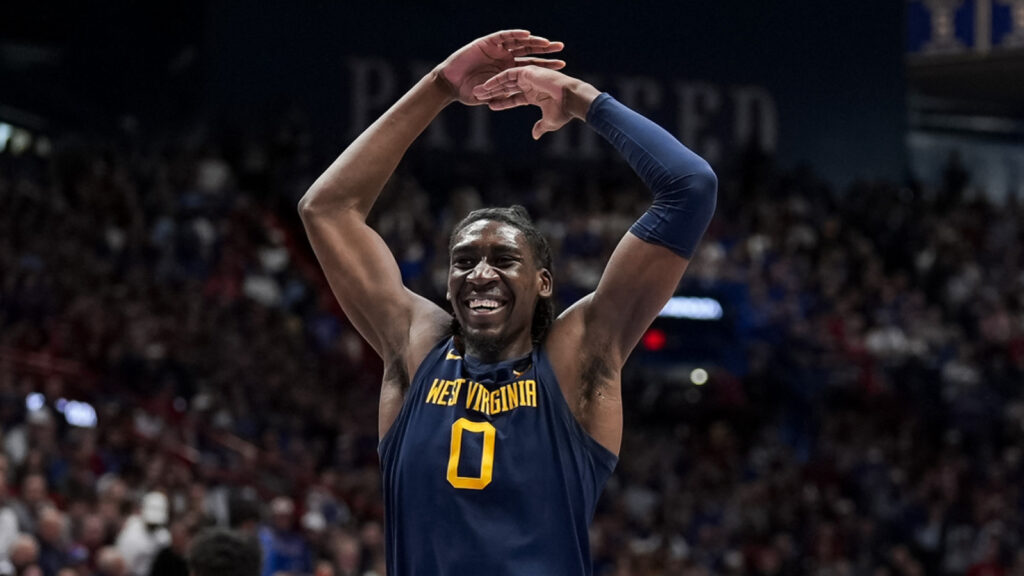 West Virginia makes history in shocking upset of No. 7 Kansas